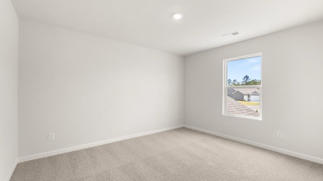 Spacious, unfurnished interior of a new home in Fairway 17 at Mirror Lake, Villa Rica (Image 19).