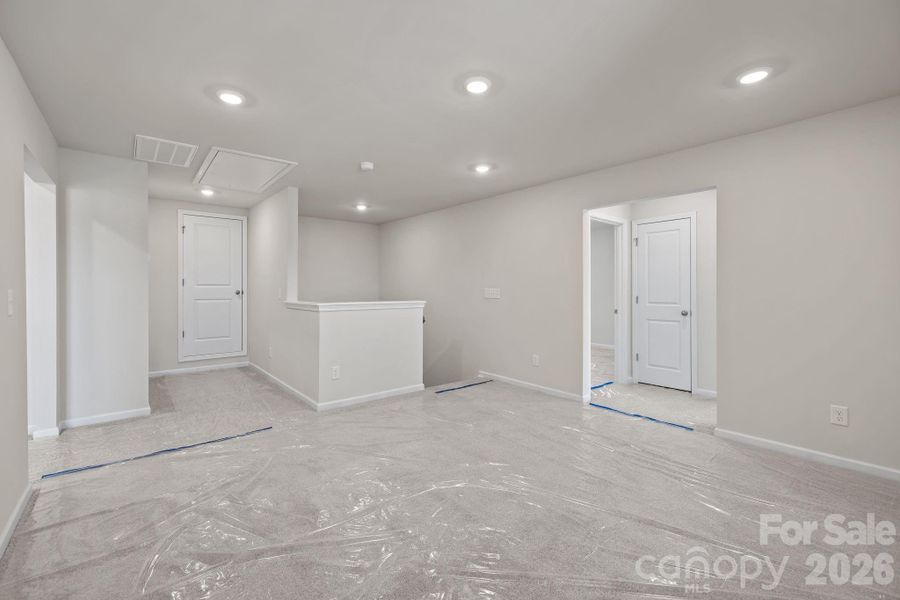 Spacious, unfurnished interior of a new home in McFarland Estates, York (Image 27).