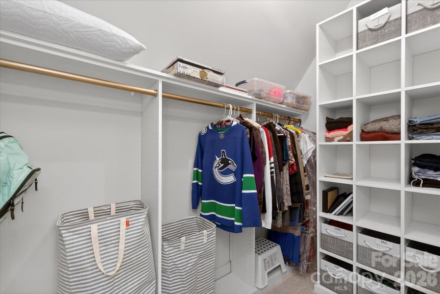 Image 44 of a home in .