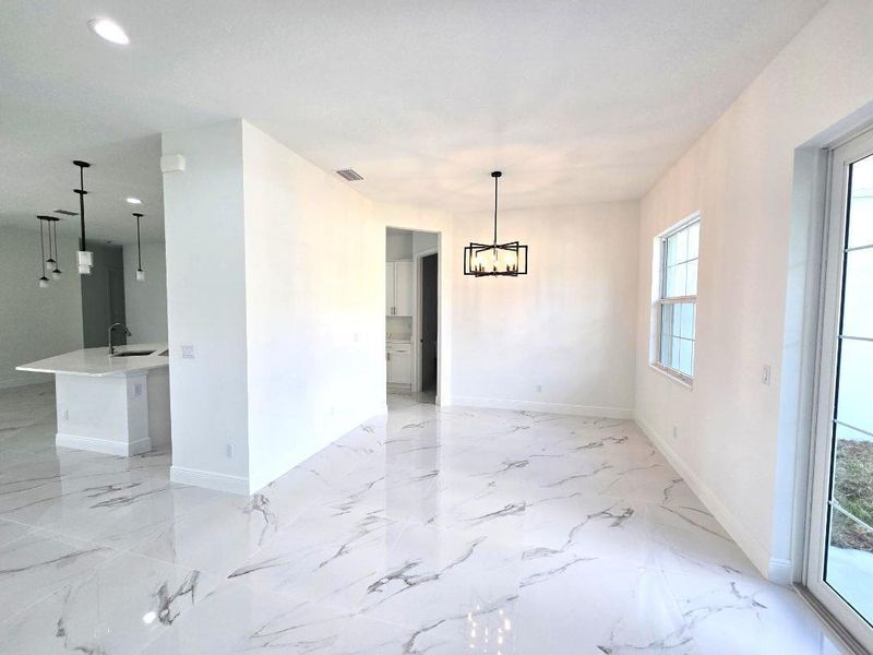 Spacious, unfurnished interior of a new home in , Loxahatchee (Image 11).