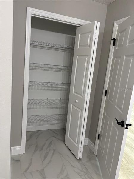 Spacious, unfurnished interior of a new home in , Citrus Springs (Image 28).