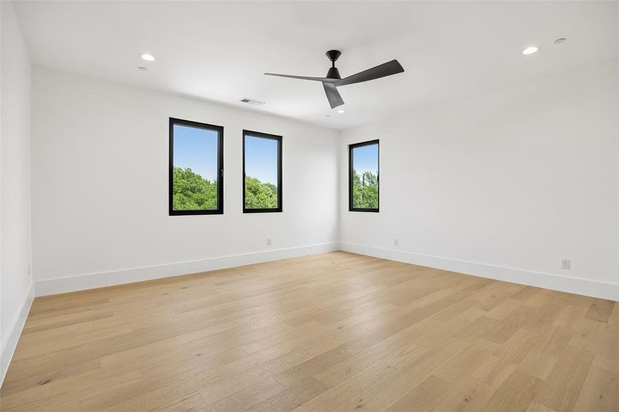 Spacious, unfurnished interior of a new home in , Southlake (Image 22).