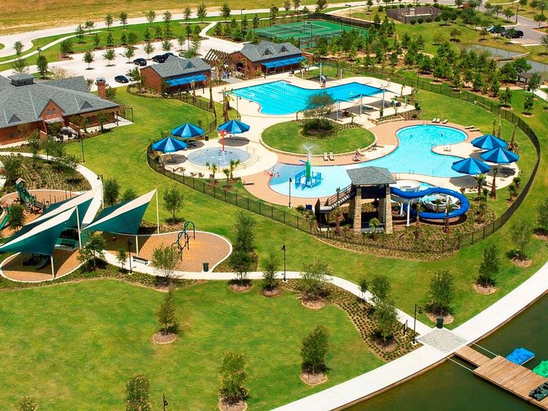 Community amenities in Bridgeland, Cypress (Image 20).