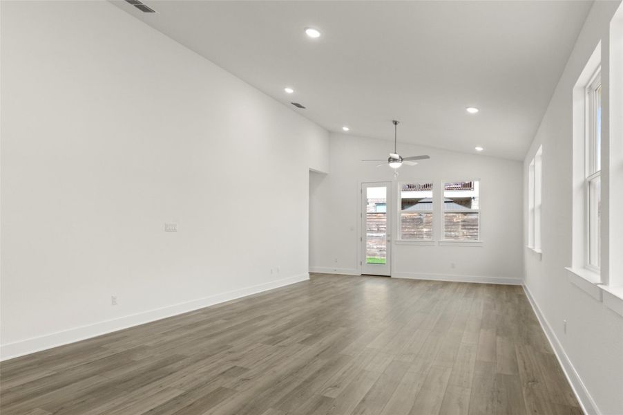 Spacious, unfurnished interior of a new home in The Enclave at Hidden Oaks, Georgetown (Image 17). Spacious, unfurnished interior of a new home in The Enclave at Hidden Oaks, Georgetown (Image 17).