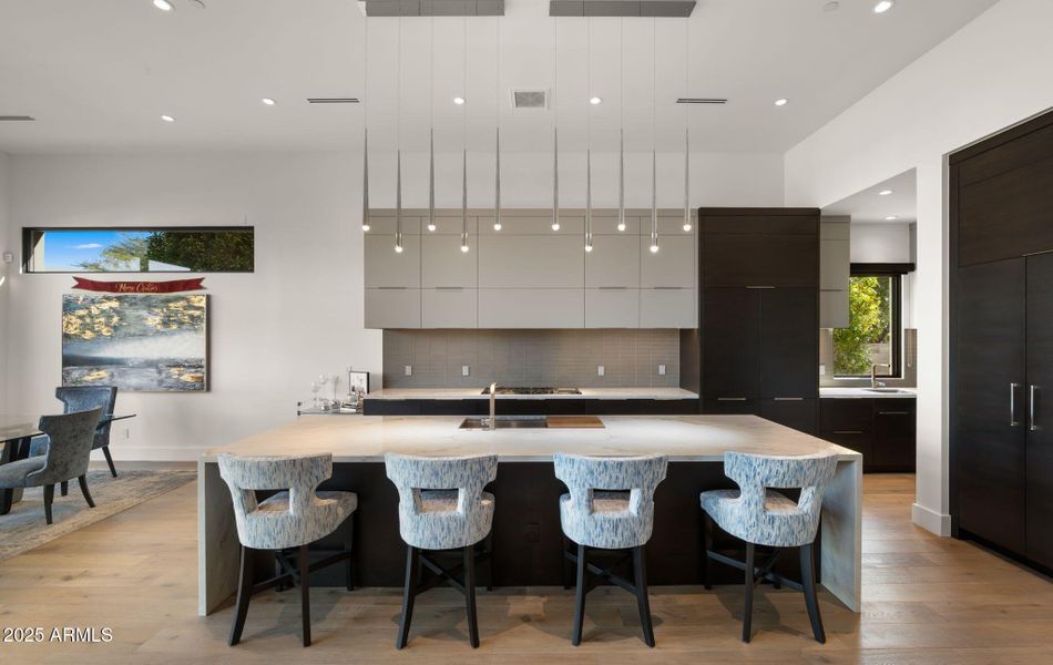 24-web-or-mls-Kitchen2