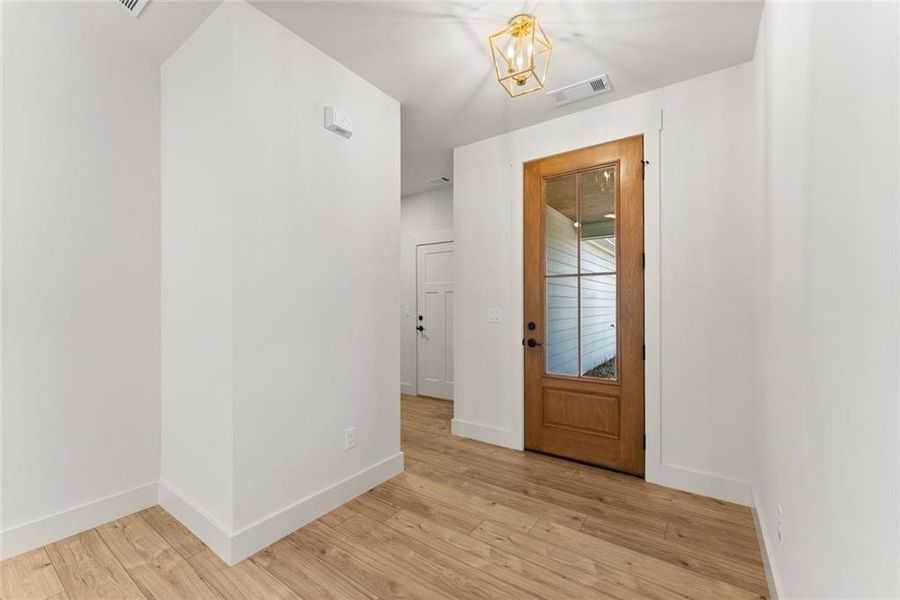 Spacious, unfurnished interior of a new home in , Cleveland (Image 24).