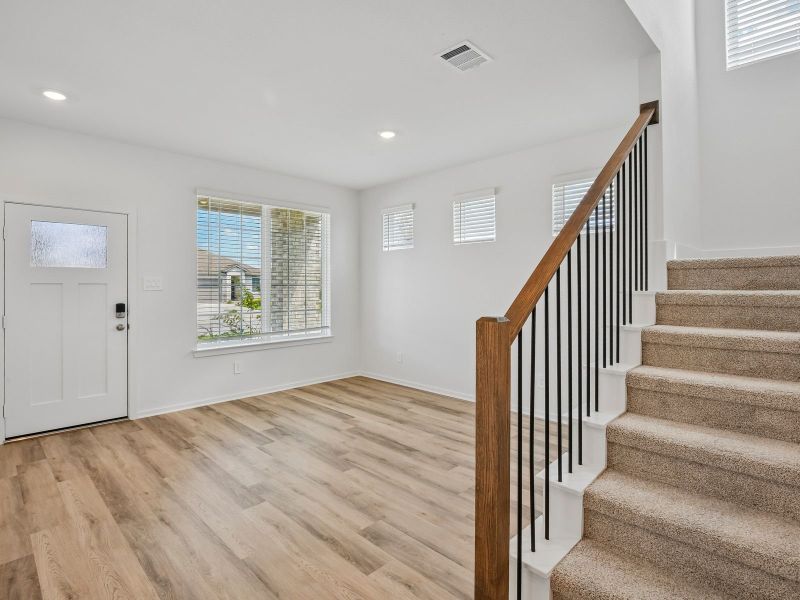 Spacious, unfurnished interior of a new home in Heights of Barbers Hill, Baytown (Image 13).