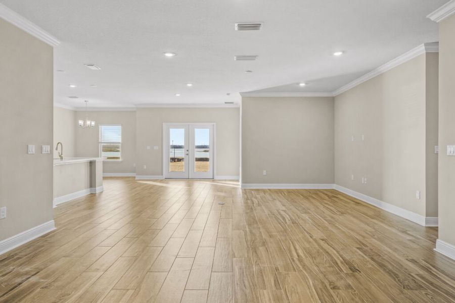 Spacious, unfurnished interior of a new home in Lake Merial, Panama City (Image 35).