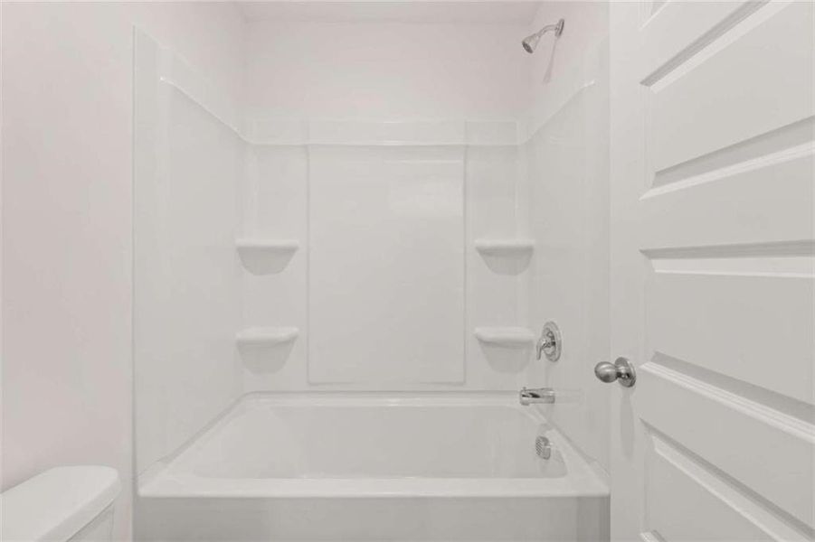 Spacious, unfurnished interior of a new home in Independence, Loganville (Image 33).