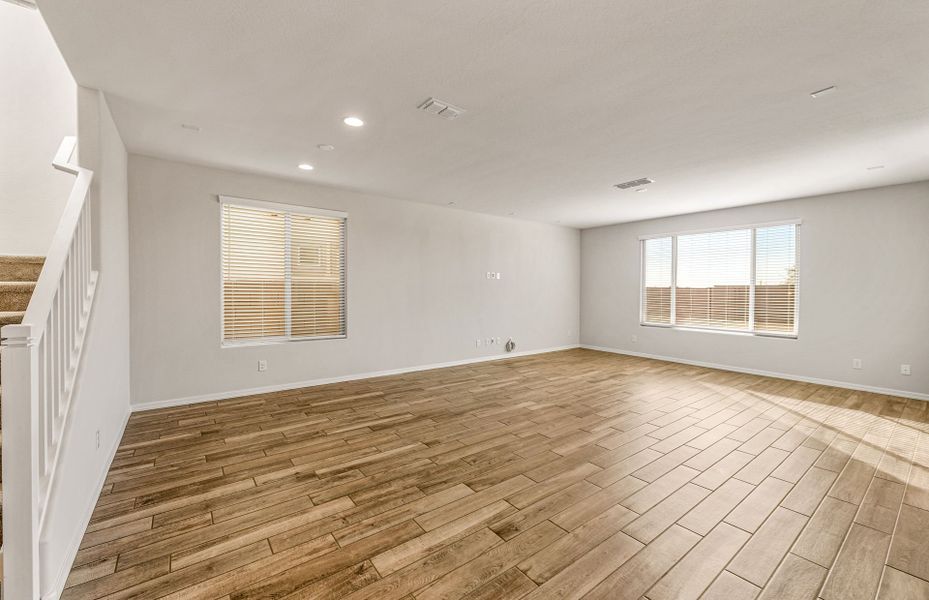 Spacious, unfurnished interior of a new home in Visara, Surprise (Image 18).