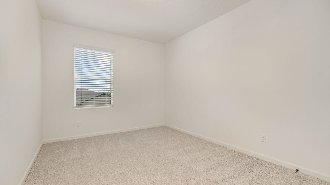 Representative unfurnished interior of a home built from the Hayden by D.R. Horton in Morningside, Fort Pierce (Image 22).