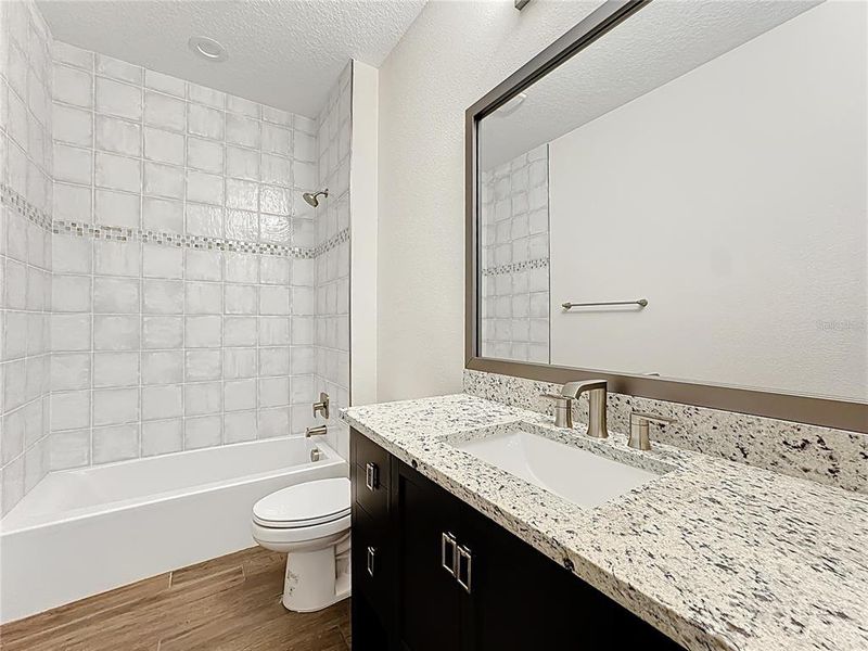 Furnished interior view inside a new home in , Orlando (Image 8).