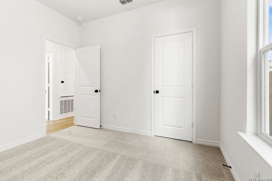 Spacious, unfurnished interior of a new home in Knox Ridge, Converse (Image 25).