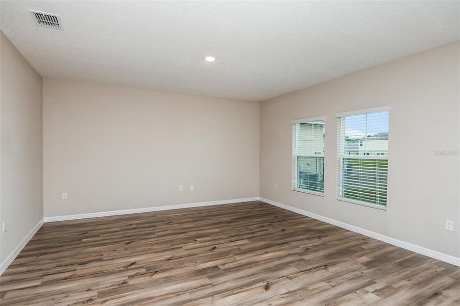 Spacious, unfurnished interior of a new home in Lawson Dunes, Haines City (Image 17). Spacious, unfurnished interior of a new home in Lawson Dunes, Haines City (Image 17).