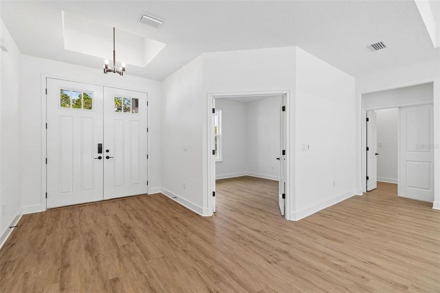 Spacious, unfurnished interior of a new home in , Weeki Wachee (Image 69).