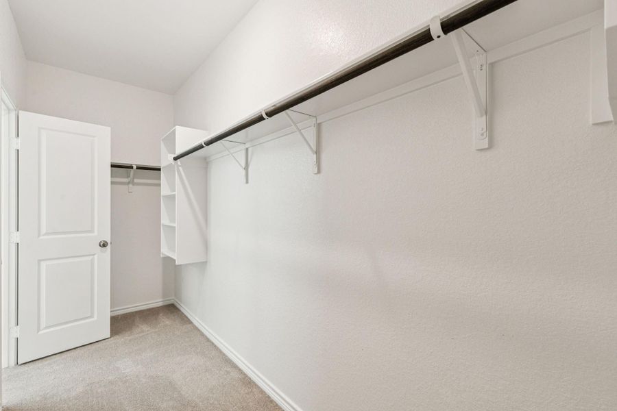 Spacious, unfurnished interior of a new home in River Ranch, Dayton (Image 28).