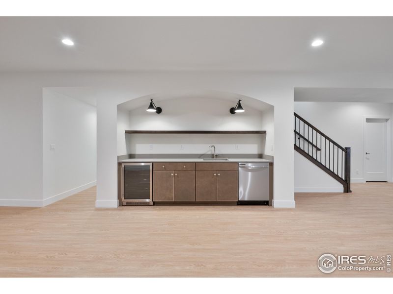 Spacious, unfurnished interior of a new home in , Windsor (Image 26).