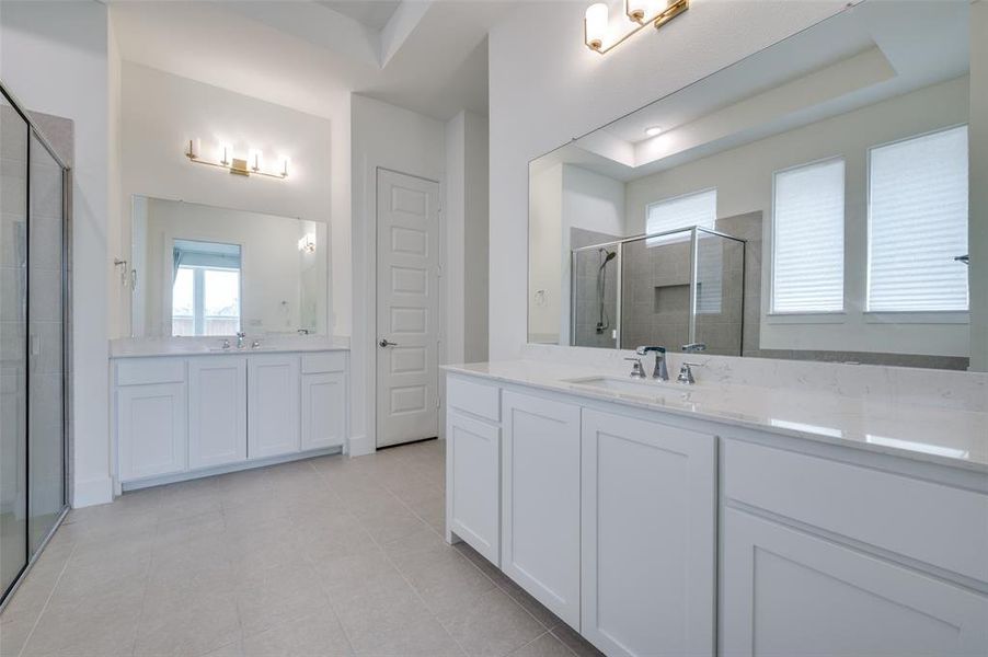 Furnished interior view inside a new home in , Prosper (Image 13).