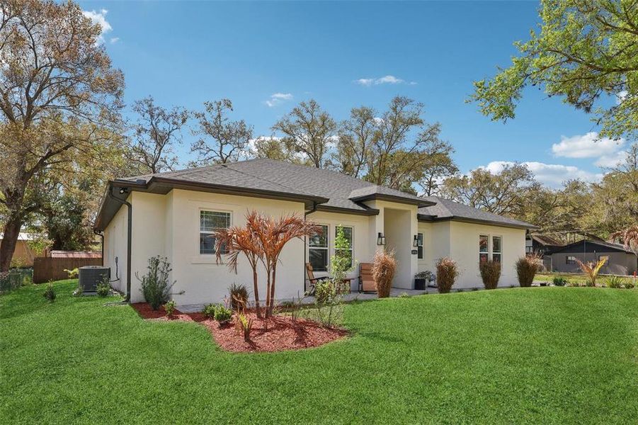 Exterior details and patio area of a home in , St. Cloud (Image 34).