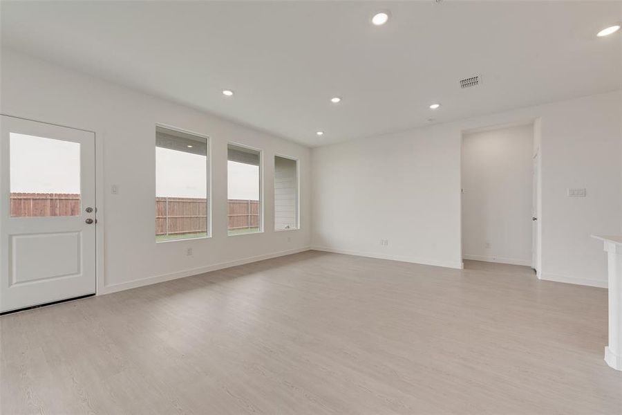 Spacious, unfurnished interior of a new home in Reatta Ridge: Classic Collection, Justin (Image 10). Spacious, unfurnished interior of a new home in Reatta Ridge: Classic Collection, Justin (Image 10).