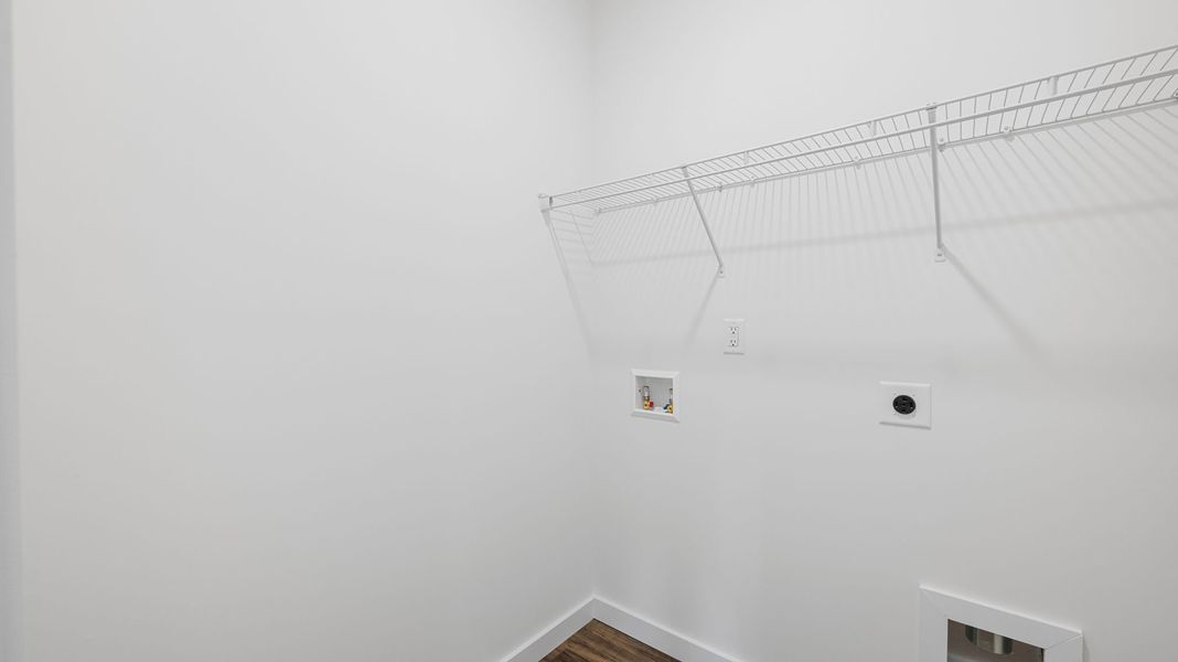 Spacious, unfurnished interior of a new home in The Cove at Thrasher Landing, Hixson (Image 14).