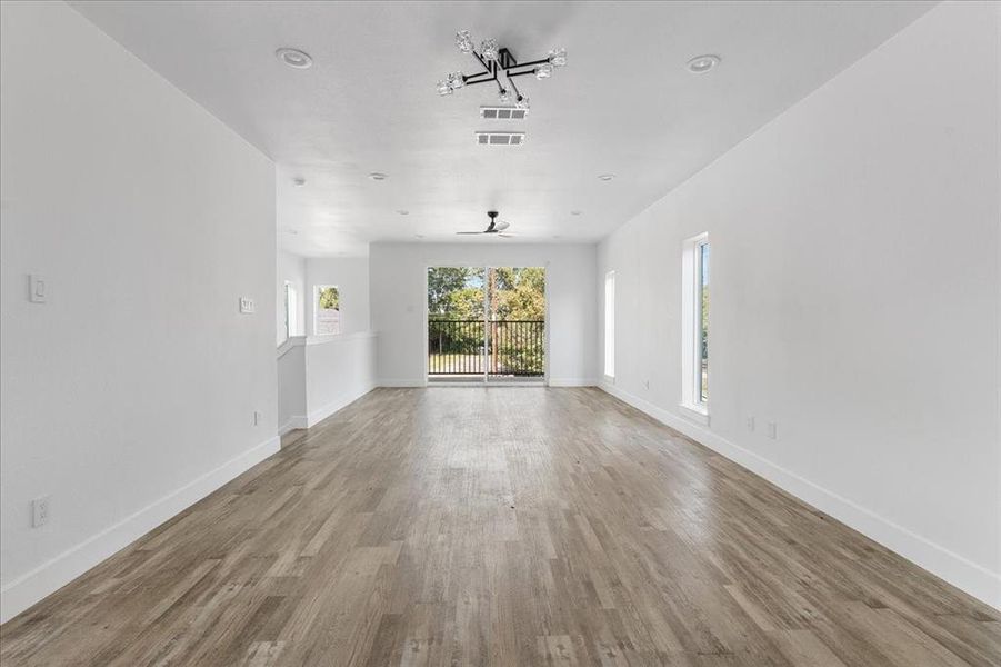 Spacious, unfurnished interior of a new home in , Dallas (Image 32).