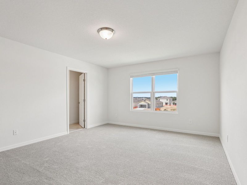 Spacious, unfurnished interior of a new home in Hamilton Bluff - Classic Series, Haines City (Image 9).