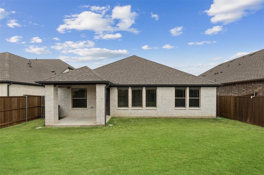Exterior details and patio area of a home in , Red Oak (Image 24).