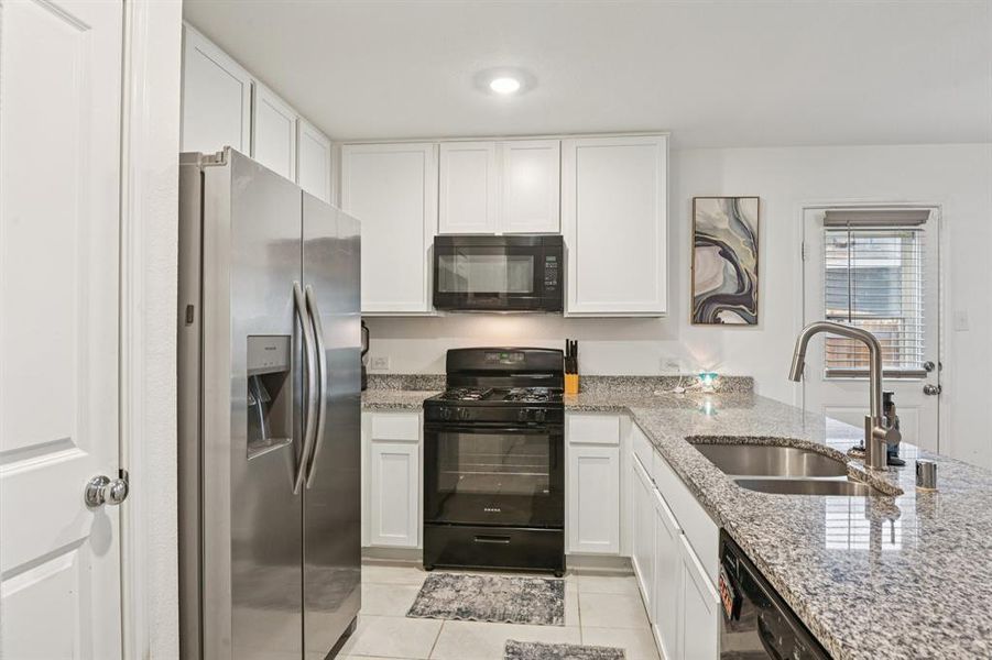 Furnished interior view inside a new home in , Crandall (Image 14).
