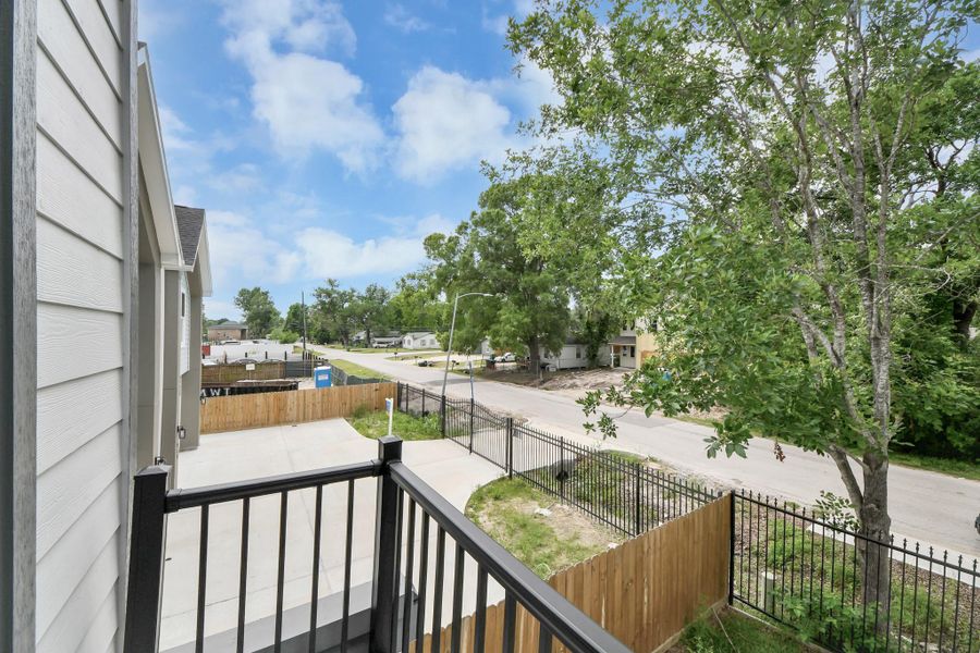 Exterior details and patio area of a home in , Houston (Image 24).