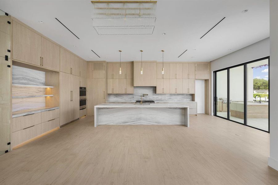 2921 dining-straight-shot-to-kitchen-sRG 2921 dining-straight-shot-to-kitchen-sRG