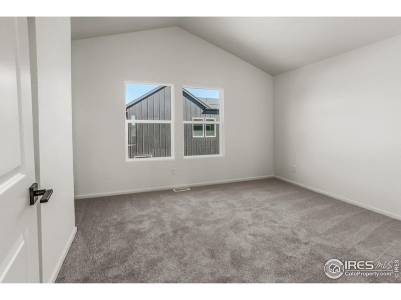 EXAMPLE PHOTO: MASTER BEDROOM