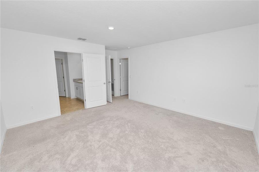 Spacious, unfurnished interior of a new home in Marion Creek, Haines City (Image 21). Spacious, unfurnished interior of a new home in Marion Creek, Haines City (Image 21).