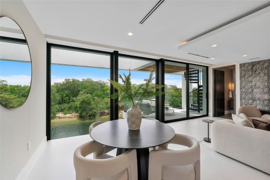 Spacious, unfurnished interior of a new home in , Boca Raton (Image 19).