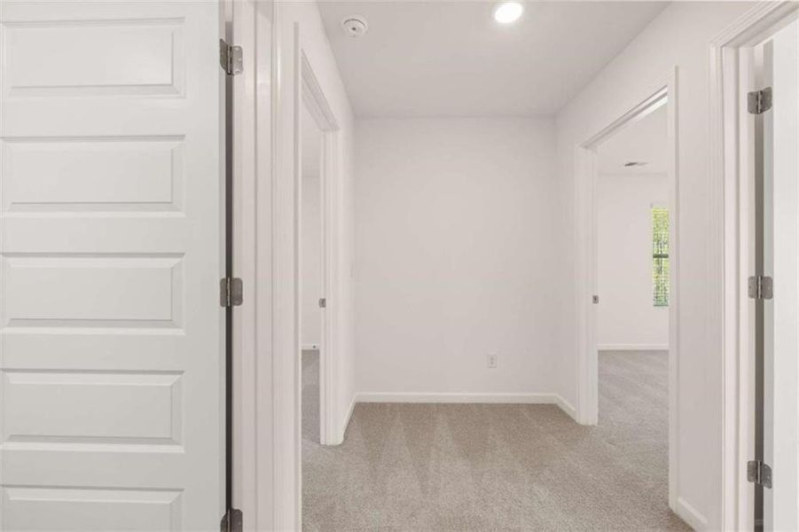 Spacious, unfurnished interior of a new home in Shoal Creek, Hampton (Image 8).