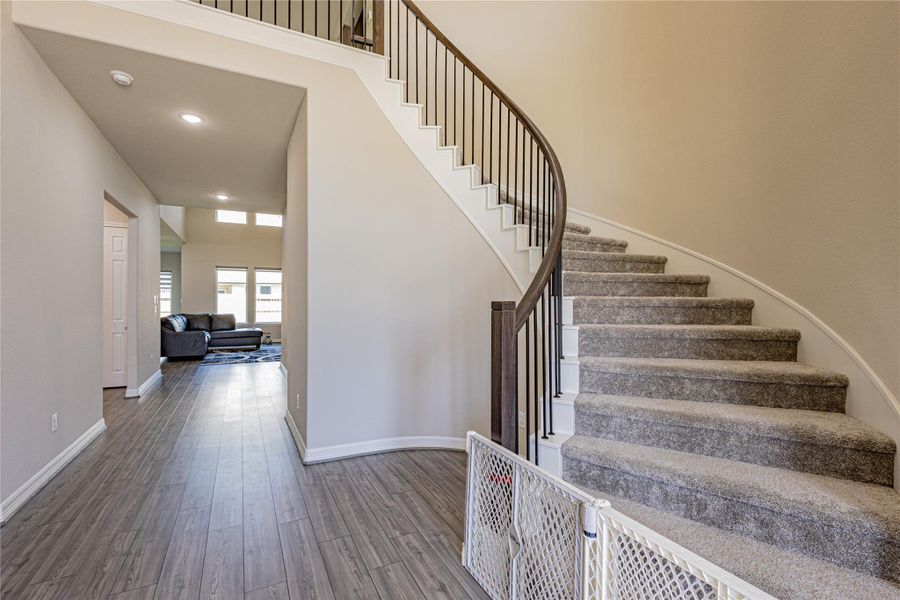 Spacious, unfurnished interior of a new home in , Richmond (Image 21).