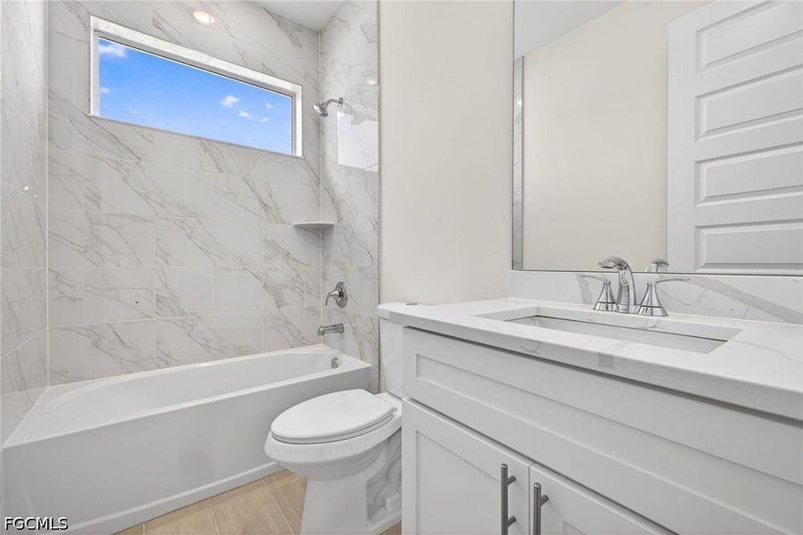 Furnished interior view inside a new home in Cape Coral, Cape Coral (Image 14).