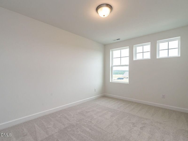 030-1280x960-bedroom