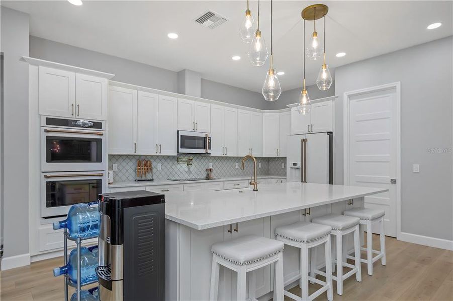 Furnished interior view inside a new home in , Tarpon Springs (Image 15).