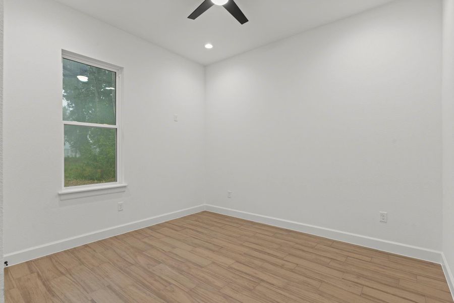 Spacious, unfurnished interior of a new home in , Dayton (Image 21).
