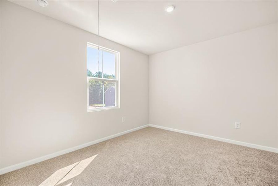 Spacious, unfurnished interior of a new home in Brookshire, Sanford (Image 18).