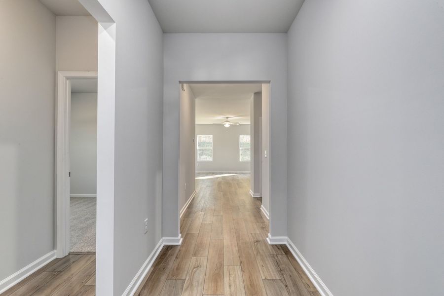 Spacious, unfurnished interior of a new home in Jordan Grove, Conway (Image 11).