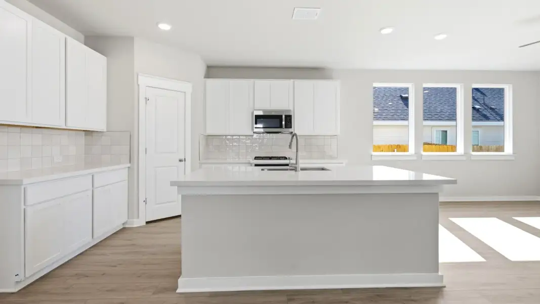 Furnished interior view inside a new home in Creeks Crossing, Elgin (Image 27).