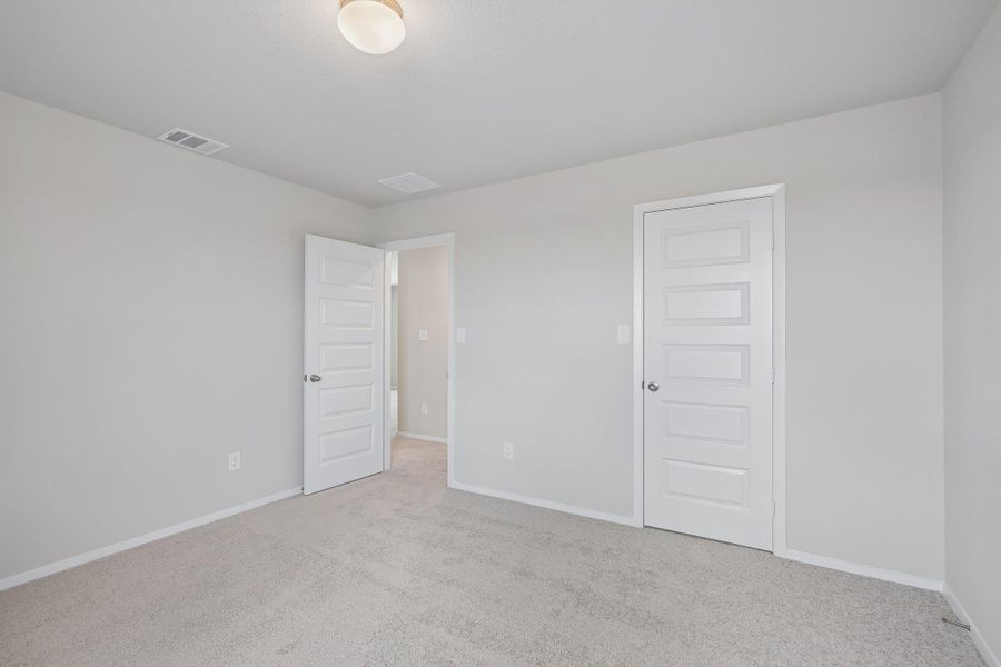Spacious, unfurnished interior of a new home in Edgebrooke, Pflugerville (Image 27). Spacious, unfurnished interior of a new home in Edgebrooke, Pflugerville (Image 27).