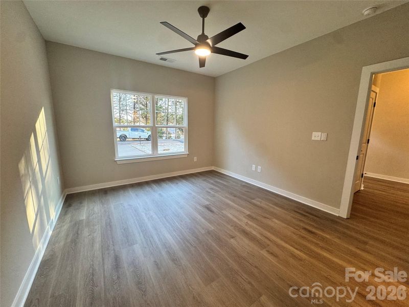 Spacious, unfurnished interior of a new home in , Rockwell (Image 14).