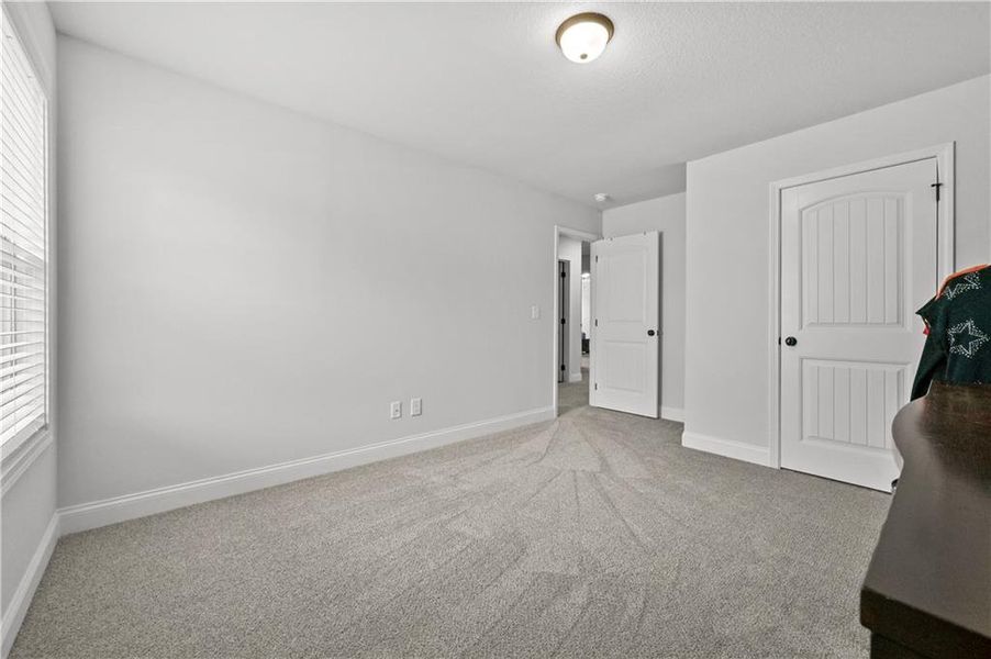 Spacious, unfurnished interior of a new home in , Jefferson (Image 20).