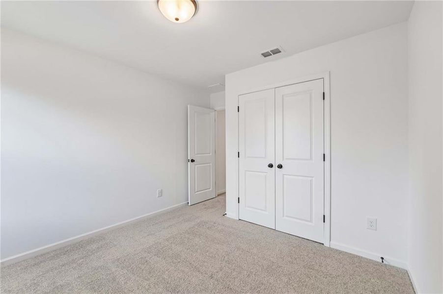 Spacious, unfurnished interior of a new home in Eastlyn Crossing, Flowery Branch (Image 22). Spacious, unfurnished interior of a new home in Eastlyn Crossing, Flowery Branch (Image 22).