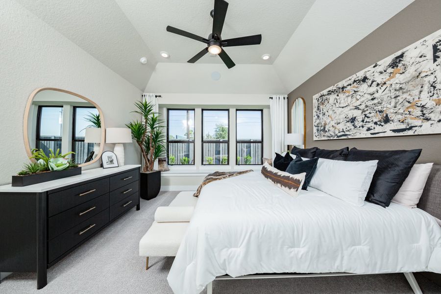 Representative furnished interior of a home built from the Cambridge by Beazer Homes in Sorella, Tomball (Image 9).