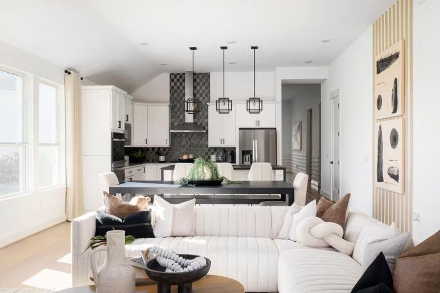 Photo of Pulte model home with same floor plan, not of actual home listed. Photo of Pulte model home with same floor plan, not of actual home listed.