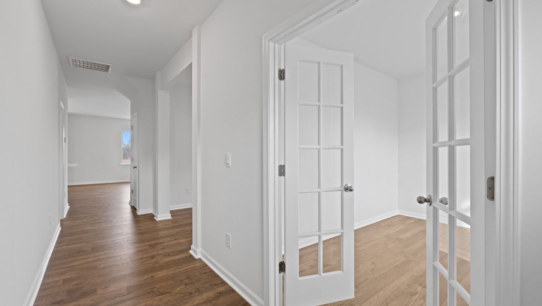 Spacious, unfurnished interior of a new home in Durbin Meadows Traditions, Fountain Inn (Image 16). Spacious, unfurnished interior of a new home in Durbin Meadows Traditions, Fountain Inn (Image 16).